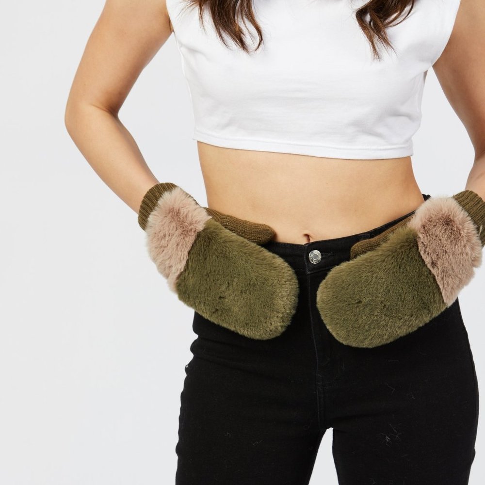 SHACI Faux Fur Mittens - Green/Tan